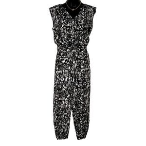 TROUVE Abstract White Black Geometric Print‎ Ankle Pants Set Top XS Pant S